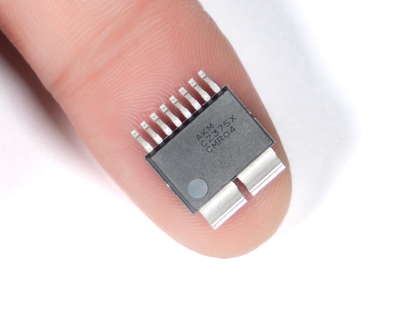 Asahi Kasei microdevices sensor cz375x, akm, sensor on a finger, current sensor